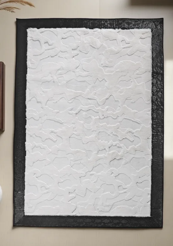 Peluş halı